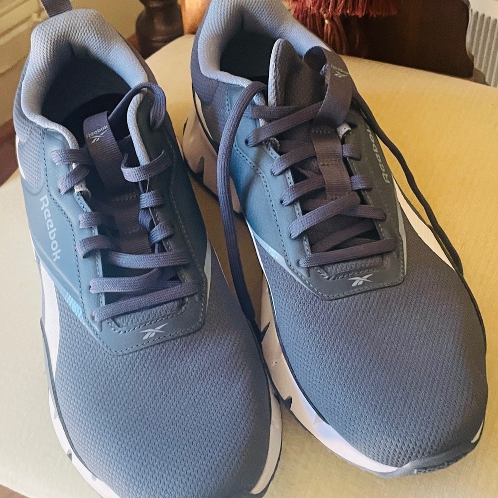 Men’s Reebok Comfort Footbed Shoes by Ortholite – Size 11.5